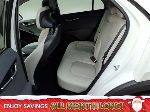 Used 2024 Kia Niro EX image 12