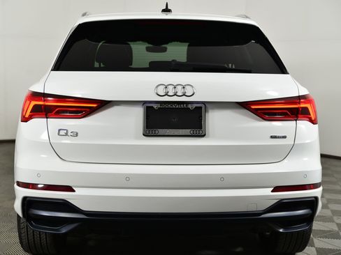 Certified 2021 Audi Q3 2.0T Premium w/ Convenience Package image 8