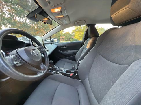 Used 2021 Toyota Corolla LE image 15