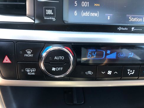 Used 2015 Toyota Highlander Limited Platinum AWD/4WD image 15