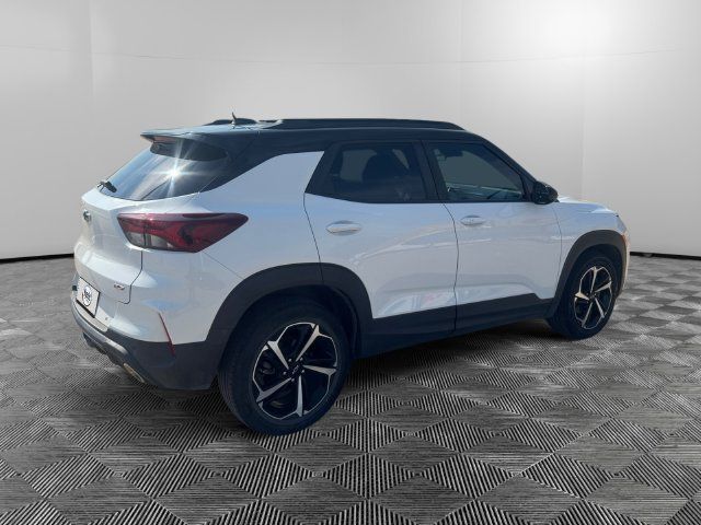 Used 2023 Chevrolet TrailBlazer RS w/ Sun and Liftgate Package FWD image 5