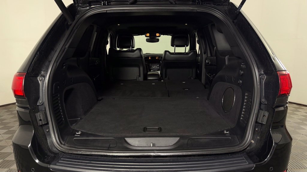 Used 2019 Jeep Grand Cherokee Altitude AWD/4WD image 13