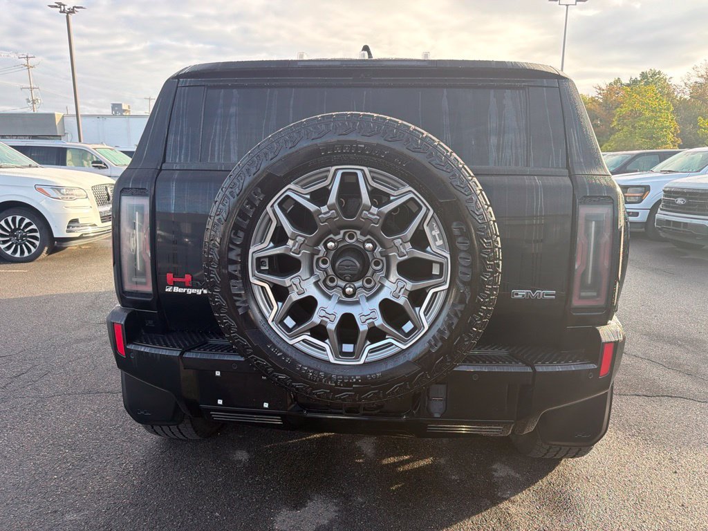 Used 2025 GMC Hummer EV 3X w/ LPO, Sport Package AWD/4WD image 5