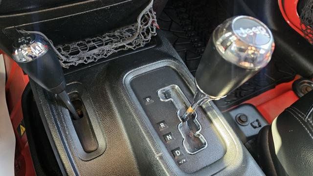 Used 2013 Jeep Wrangler Unlimited Sahara AWD/4WD image 19