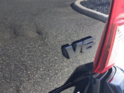 Used 2023 Toyota Tacoma SR image 7