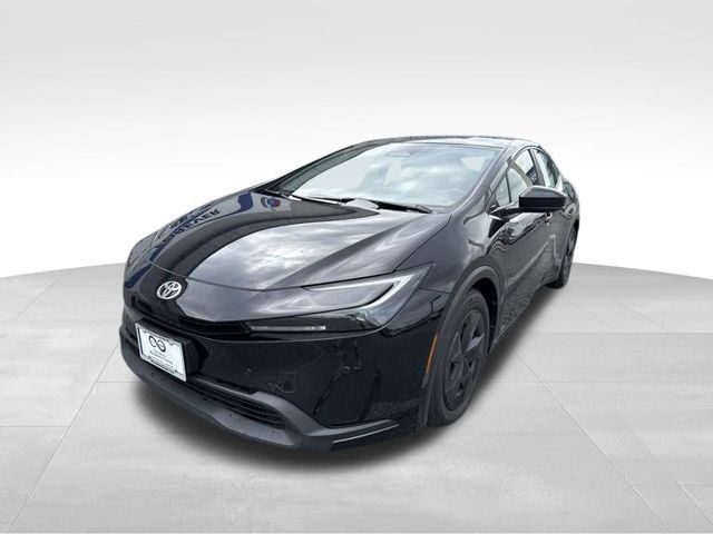 Used 2025 Toyota Prius LE AWD/4WD image 4