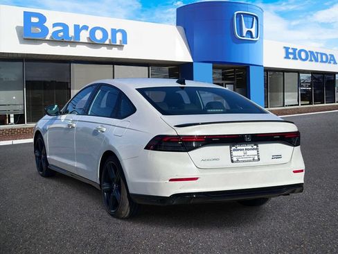 Used 2023 Honda Accord Sport image 4