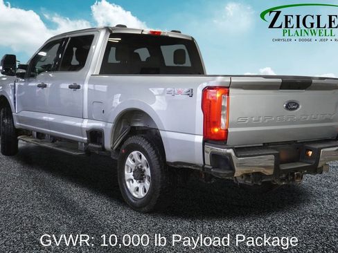 Used 2023 Ford F250 XLT image 2