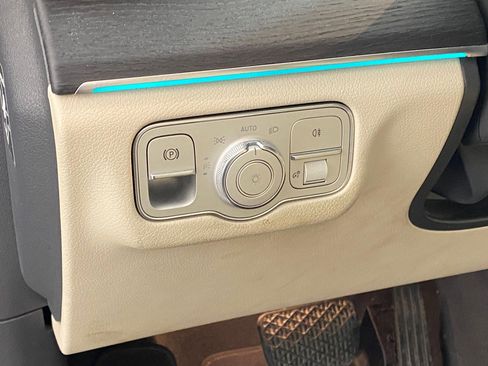 Used 2020 Mercedes-Benz GLS 450 4MATIC image 19