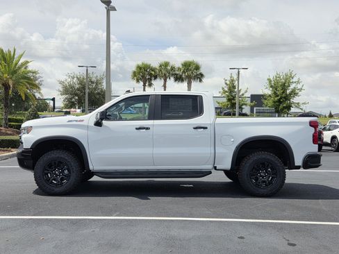 New 2026 Chevrolet Silverado 1500 ZR2 AWD/4WD image 3