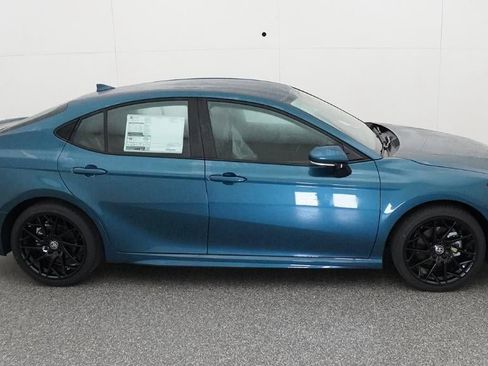 New 2026 Toyota Camry SE image 11