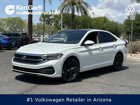 Used 2024 Volkswagen Jetta SE FWD image 1