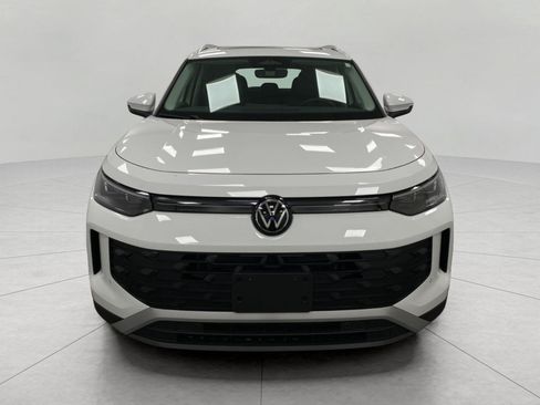 Certified 2026 Volkswagen Tiguan SE AWD/4WD image 10