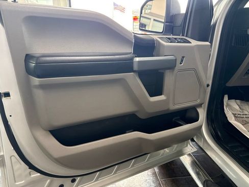 Used 2018 Ford F150 XLT AWD/4WD image 17