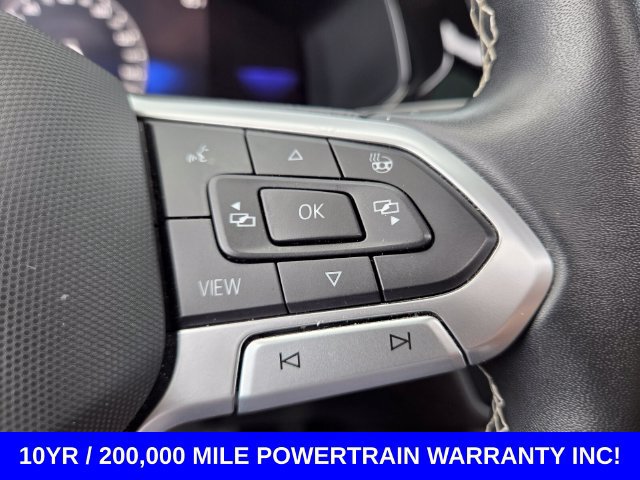 Used 2023 Volkswagen Taos SE w/ Panoramic Sunroof Package FWD image 21