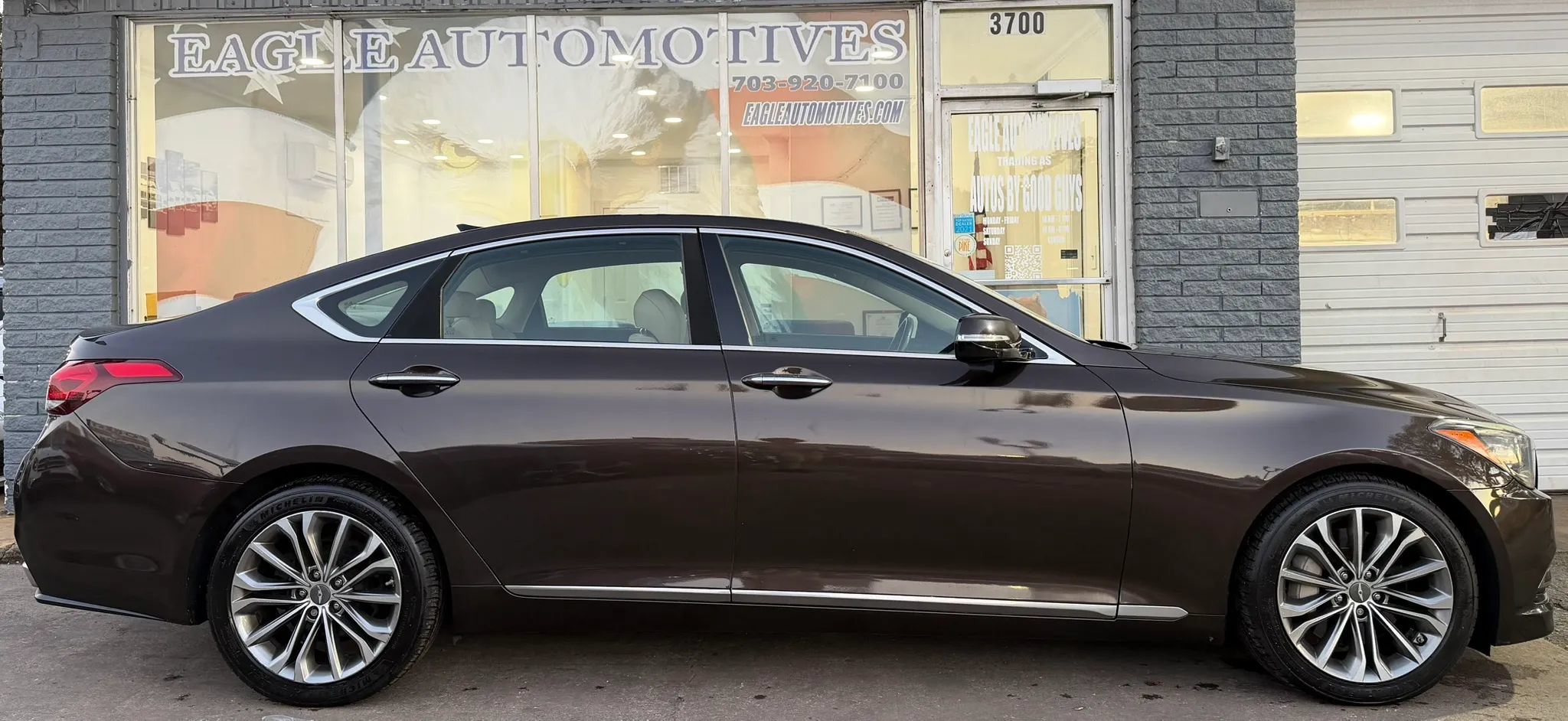 Used 2015 Hyundai Genesis 3.8 w/ Option Group 02 RWD image 2