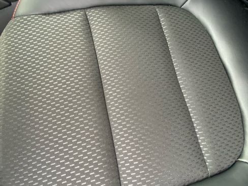 Used 2025 Ford Escape ST-Line w/ Tech Pack #1 AWD/4WD image 33