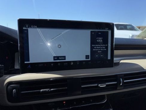 Used 2025 Lincoln Corsair FWD w/ Equipment Group 101A image 10