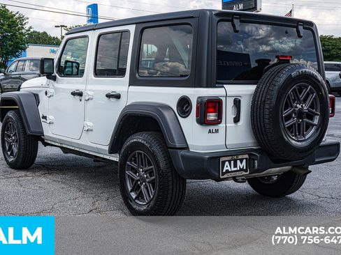 Used 2025 Jeep Wrangler Unlimited Sport AWD/4WD image 8