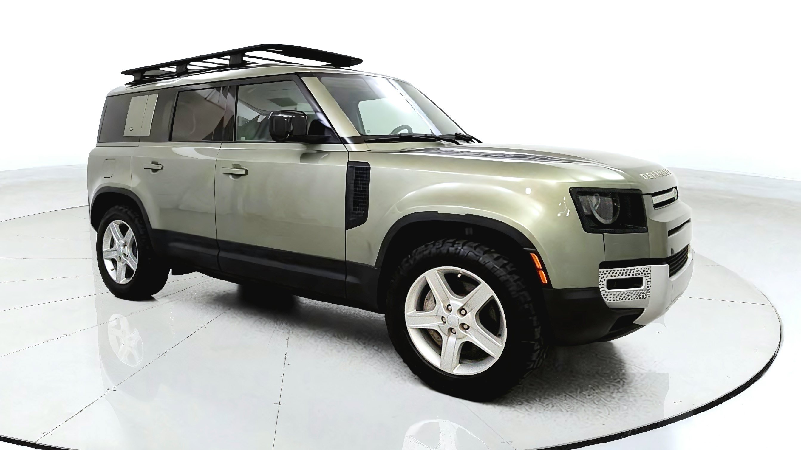 Used 2020 Land Rover Defender 110 HSE AWD/4WD image 1