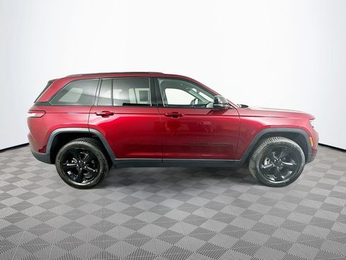 Certified 2023 Jeep Grand Cherokee Altitude AWD/4WD image 14
