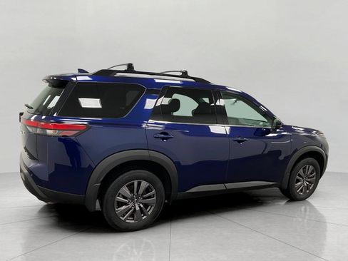 Used 2023 Nissan Pathfinder SV AWD/4WD image 3
