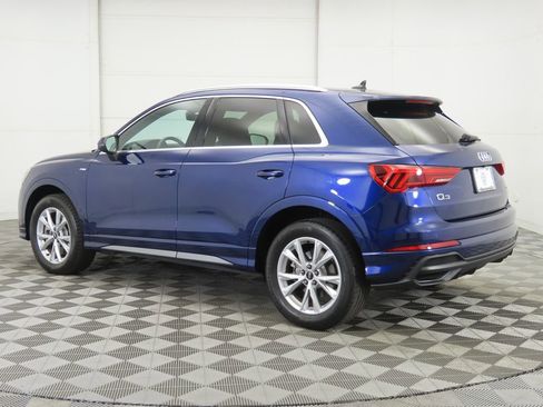 Used 2023 Audi Q3 2.0T Premium w/ Convenience Package image 7