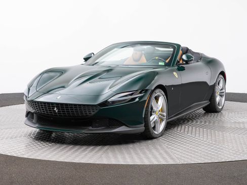 Used 2025 Ferrari Roma Spider RWD image 1