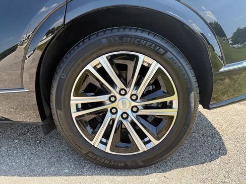 Certified 2024 Cadillac Lyriq Luxury AWD/4WD image 15