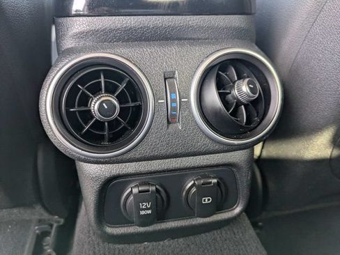 Used 2018 Kia Stinger Premium RWD image 13