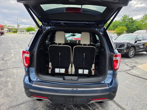 Used 2018 Ford Explorer XLT w/ Equipment Group 202A AWD/4WD image 6