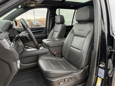 Used 2022 GMC Yukon Denali w/ Max Trailering Package AWD/4WD image 29