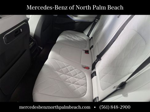 Used 2024 BMW X5 sDrive40i w/ Premium Package image 13