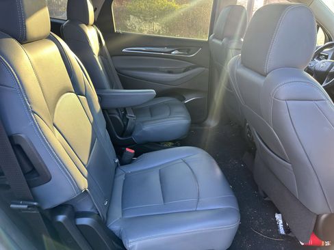 Used 2020 Buick Enclave Essence w/ Sport Touring Edition image 11