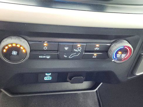 Used 2023 Ford F150 XLT image 39