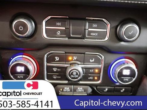 Used 2021 Chevrolet Suburban Z71 w/ Rear Media and Nav Package AWD/4WD image 22