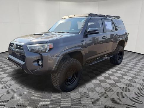 Used 2020 Toyota 4Runner TRD Off-Road Premium w/ Moonroof Package AWD/4WD image 4