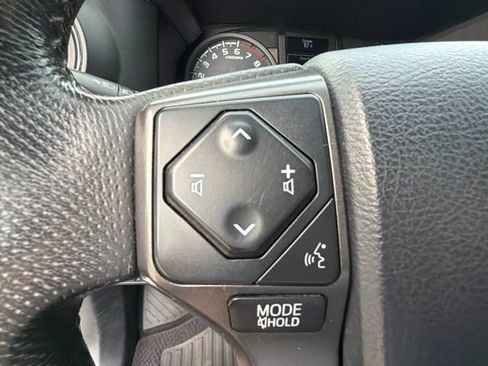 Used 2017 Toyota Tacoma TRD Off-Road w/ Tow Package (A/T) AWD/4WD image 54