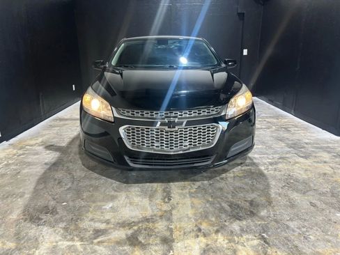 Used 2016 Chevrolet Malibu LT w/ Power Convenience Package image 2