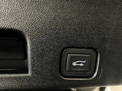 Used 2026 Chevrolet Traverse LT w/ LPO, Floor Liner Package AWD/4WD image 17