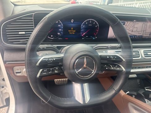 Used 2024 Mercedes-Benz GLS 450 4MATIC image 21
