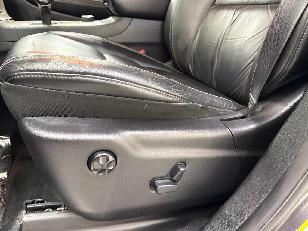 Used 2015 Jeep Grand Cherokee Limited AWD/4WD image 16