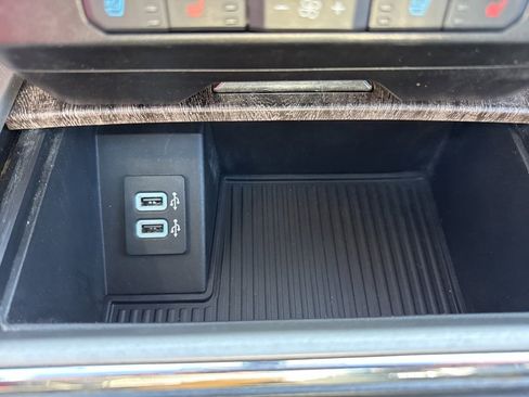 Used 2017 Ford F350 Lariat w/ Lariat Ultimate Package image 23