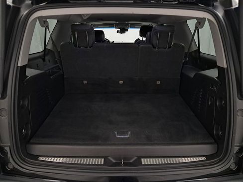 Used 2020 Cadillac Escalade ESV Luxury image 36