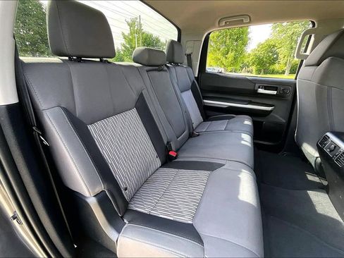 Used 2016 Toyota Tundra SR5 w/ SR5 Upgrade Package AWD/4WD image 28