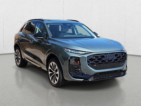 New 2026 Audi Q3 quattro 2.0T AWD/4WD image 3