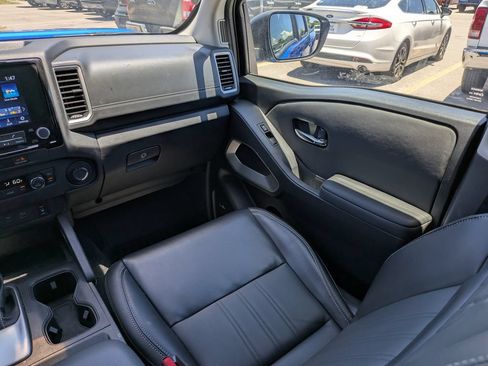 Used 2024 Nissan Frontier SL w/ Technology Package RWD image 18
