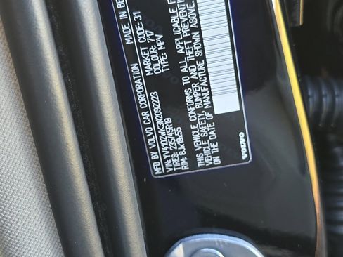 Used 2022 Volvo V60 T5 Cross Country w/ Advanced Package image 33