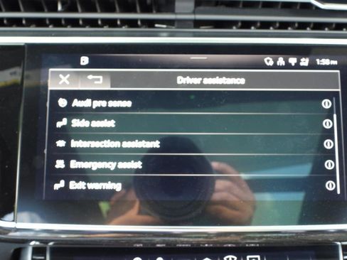 Used 2021 Audi Q8 Prestige image 79