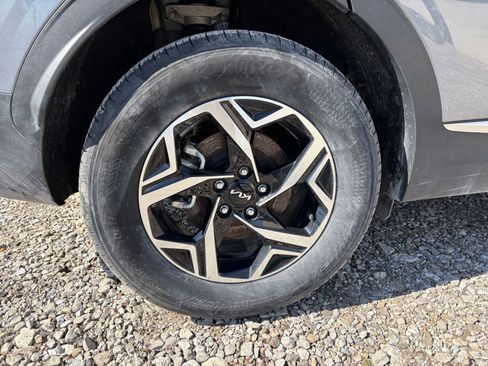 Used 2025 Kia Sportage LX image 30